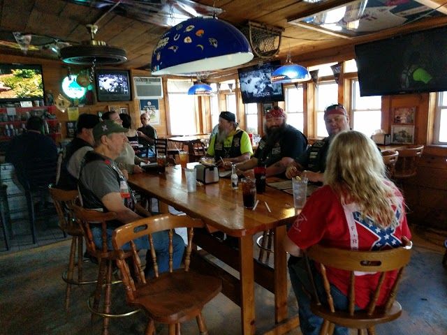 Salty Dog's Seafood & Grill