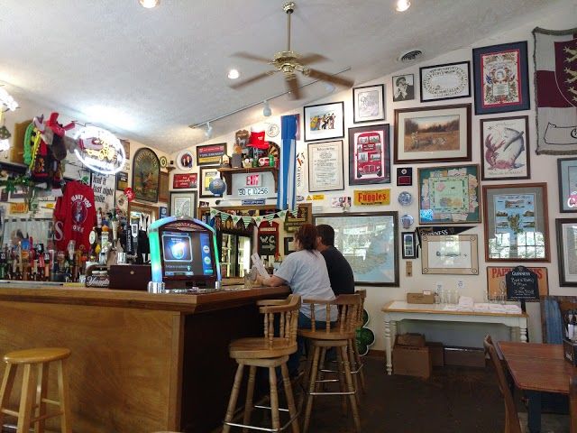 The Fox & Parrot Tavern