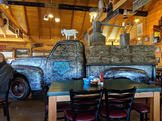 Hillbilly's Restaurant